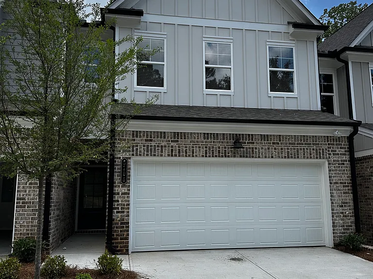 5106 Hillington Way — Photo 1