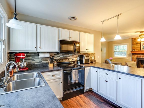2nd image of 173 Devorah Dr