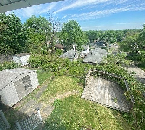 3rd image of 429 Sheridan Ave