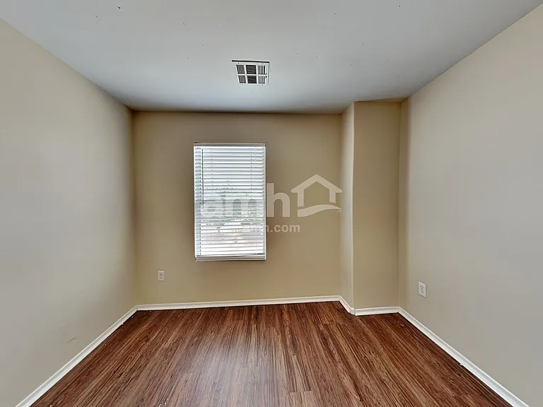 4105 W Irwin Ave — Photo 19
