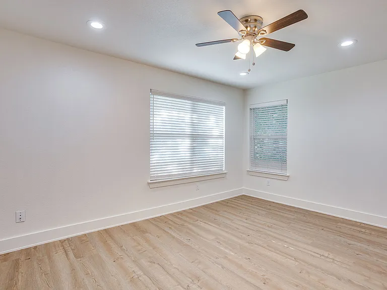 3211 Forest Park Blvd — Photo 33