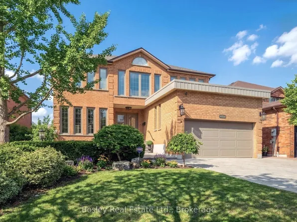 1217 Sugar Maple Ct, Mississauga, ON L4W 4P6