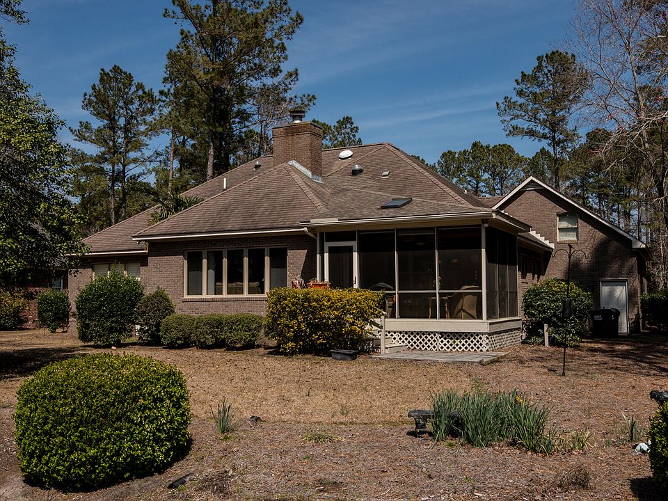 2nd image of 105 Oakmont Cir
