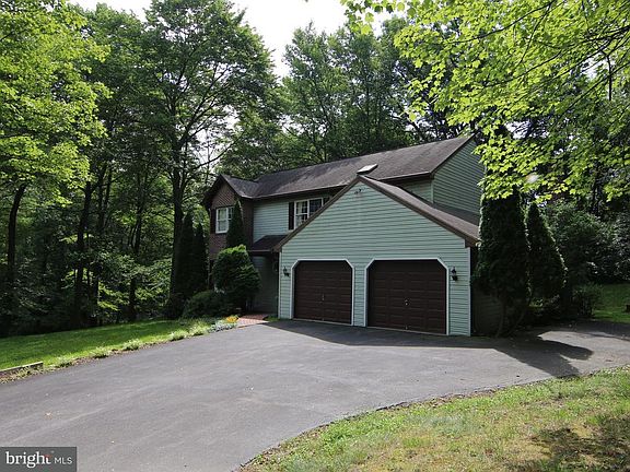 4th image of 89 Cherry Dr