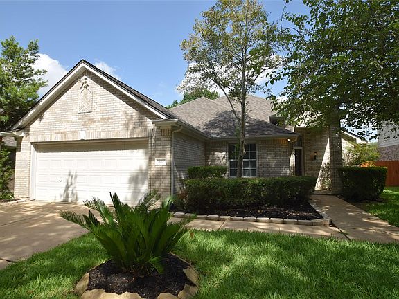 2nd image of 407 Thorpe Springs Dr