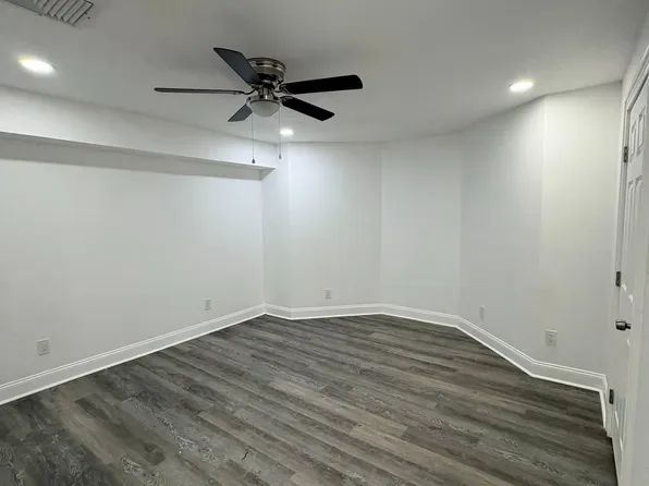 4 Betsy Ross Ct, South Setauket, NY 11720