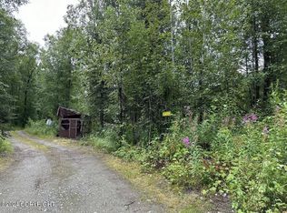 14702 E Love Lee Ln, Talkeetna, AK 99676