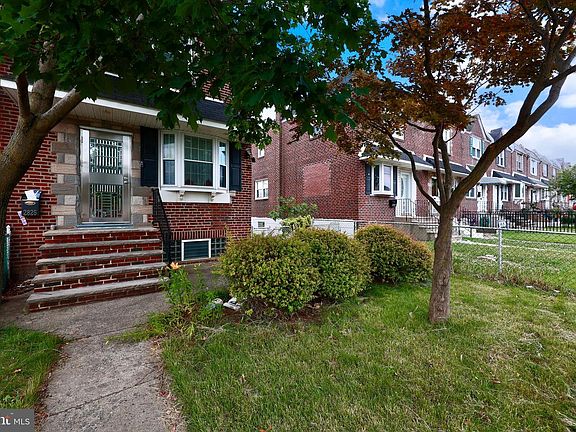 2nd image of 2826 Magee Ave