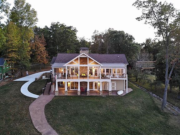 5th image of 76 Sunset Ln
