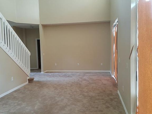 4th image of 446 Big Sioux Ct