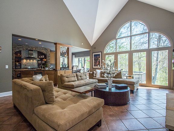 3rd image of 17431 Hawksview Ln