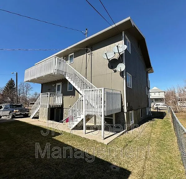1300 6th Ave S #1 — Photo 2