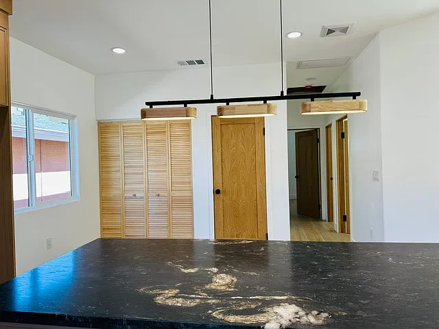 7586 Washington Drive - 1 — Photo 3