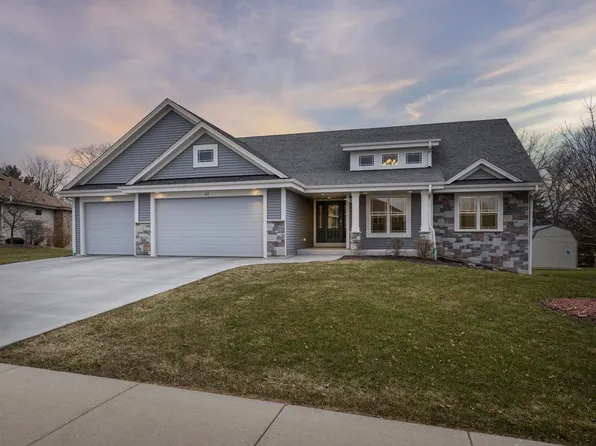 413 Chapel Hill Dr, Johnson Creek, WI 53038