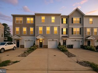 406 Honeyberry Ln, Fredericksburg, VA