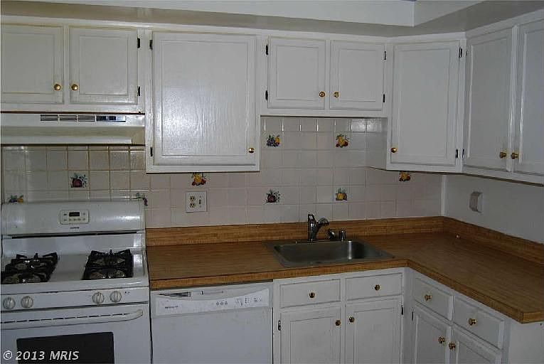 1st image of 4777 S Park Ct