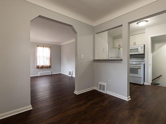 4th image of 1305 E Chesterfield Ave
