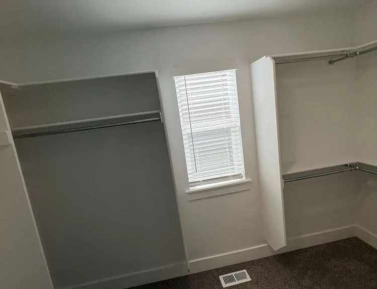 354 W 3085 S — Photo 12