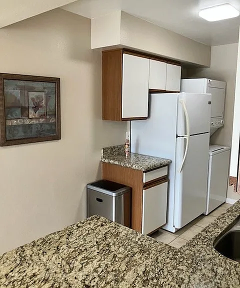 351 N Hermosa Dr #1D2 — Photo 3