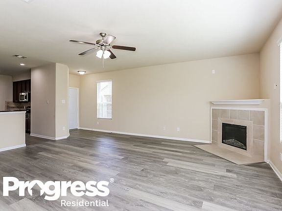 4th image of 12430 Greencanyon Dr