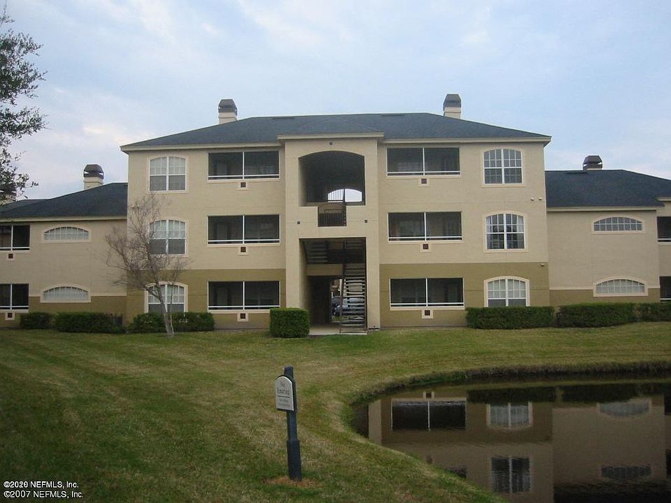 2nd image of 1701 The Greens Way APT 322