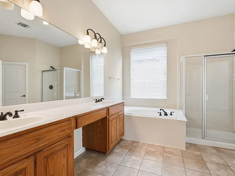 6716 Prairie Flower Trl — Photo 13