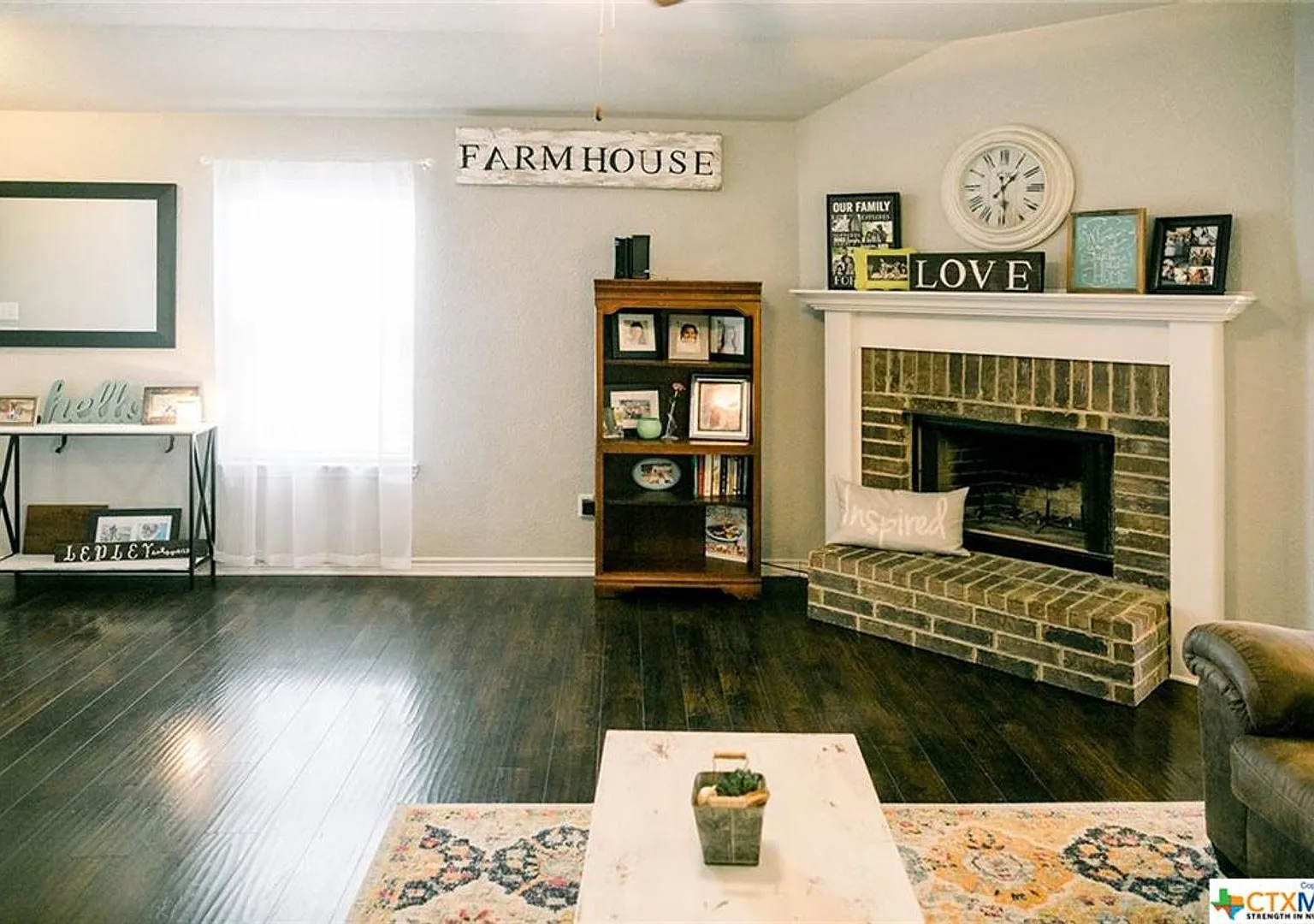 2525 Elk Creek Rd — Photo 2