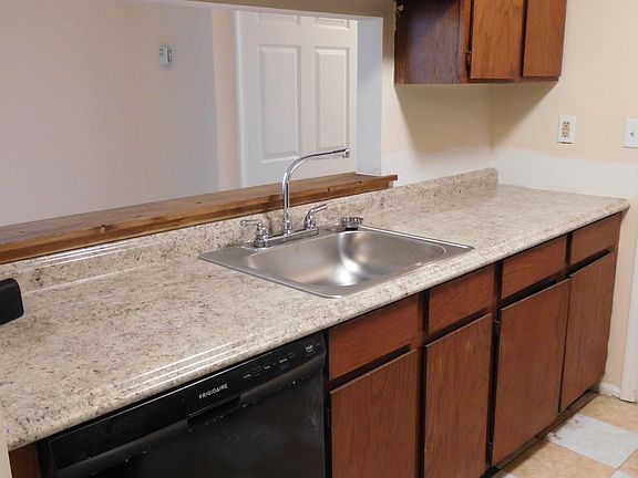 4th image of 37 Cheshire Dr #3005