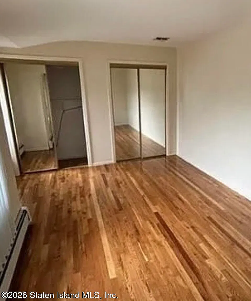 2 bed, 1.0 bath, 3400 sqft, $2,400 — Photo 4