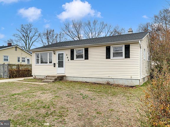 3rd image of 264 Old Line Ave