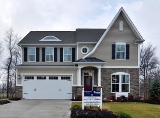 100 Samantha Dr, Aurora, OH 44202