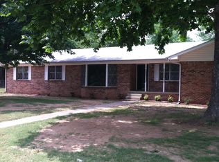 300 Stadium Dr, Poteau, OK 74953