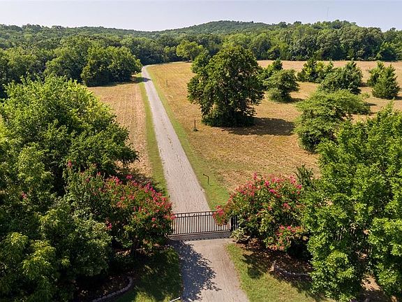 5th image of 4233 Highland Dr