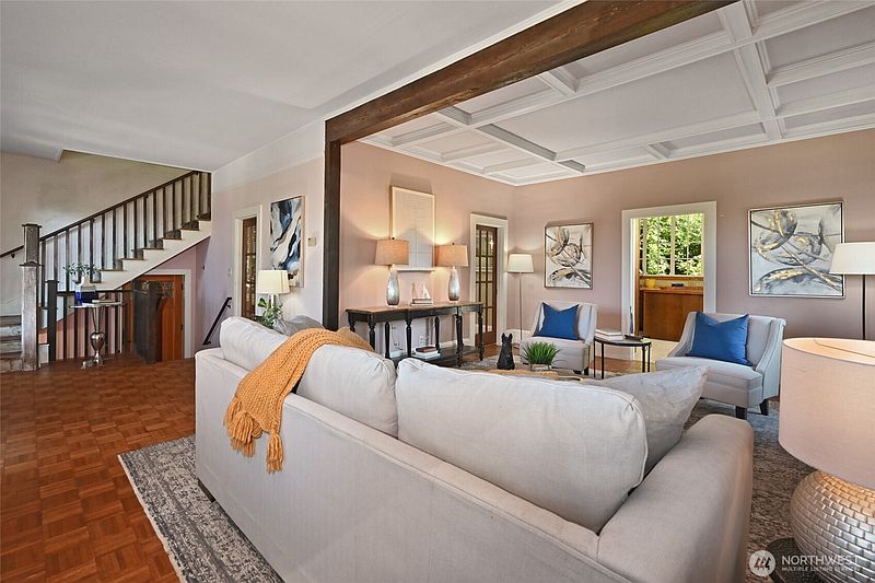 3rd image of 4810 54th Avenue SW