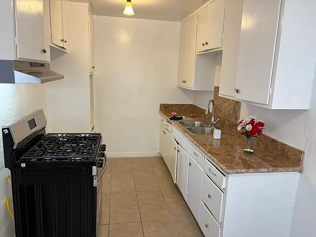 6727 Irvine Ave — Photo 2