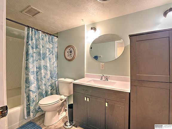 3rd image of 120 S 38th Ave APT 23
