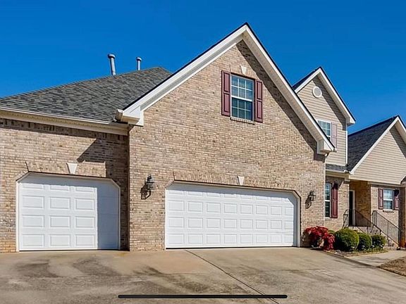 3rd image of 1321 Fountain Lakes Dr