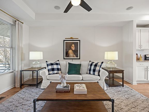 2nd image of 1426 Crafton Way