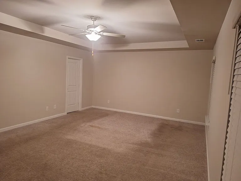 220 Turner Ln — Photo 20