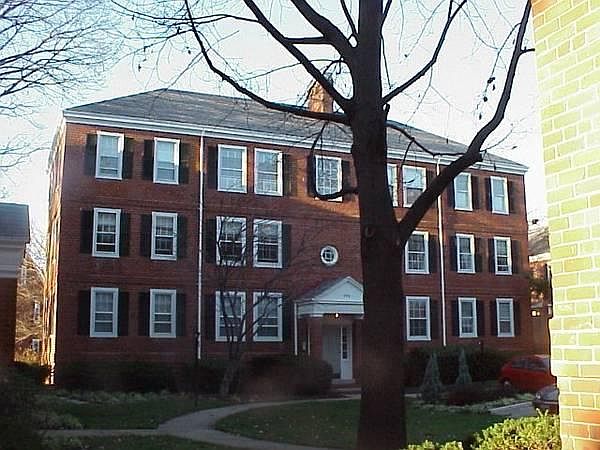 1st image of 2916 S Buchanan St APT C2