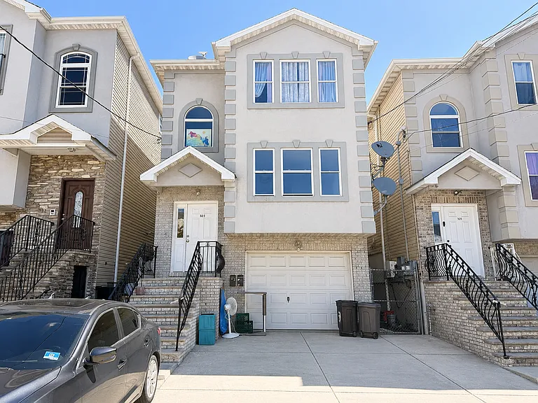 323 S Park St #1 — Photo 15