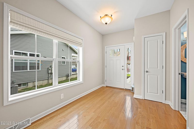 4th image of 6C Macoun Drive
