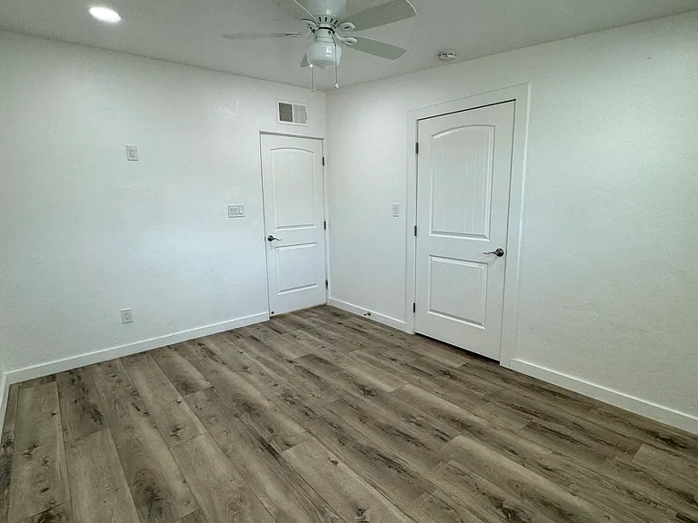 1803 E Miles St — Photo 12