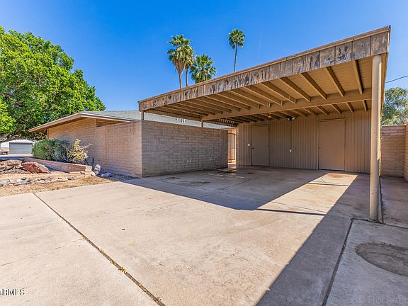 4th image of 223 E CONCORDA Drive