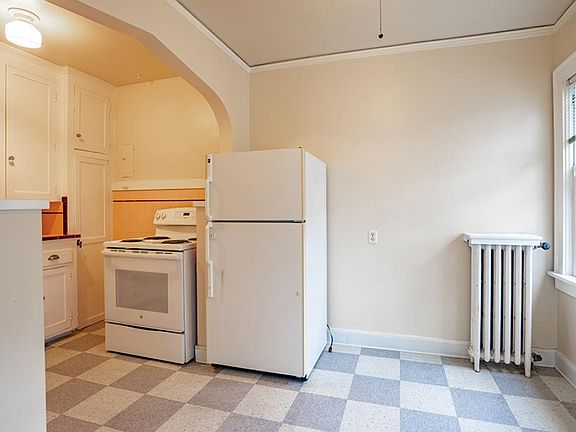 Parkhurst Apartments