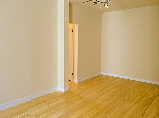 Rented by SW Queens Mezzanine | media 25