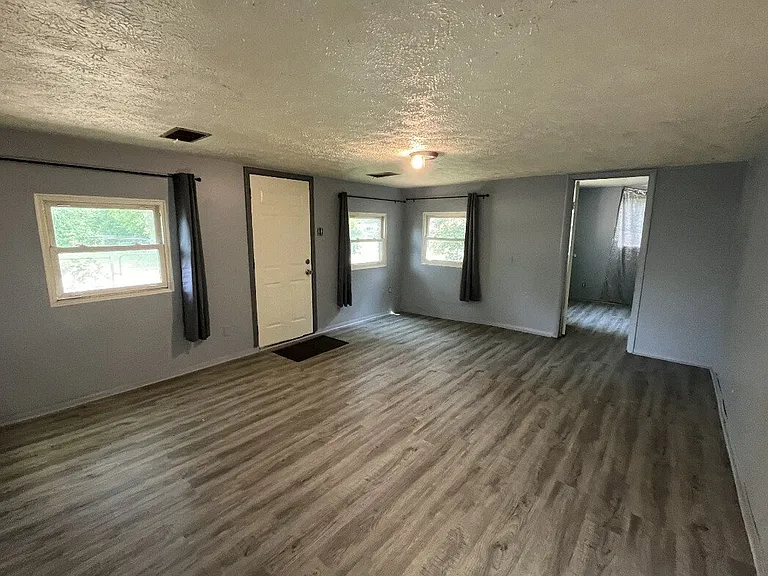 2408 Perkins Ave — Photo 2