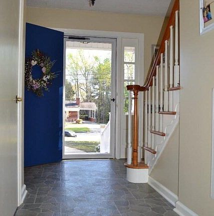 3rd image of 127 Wildhurst Ln