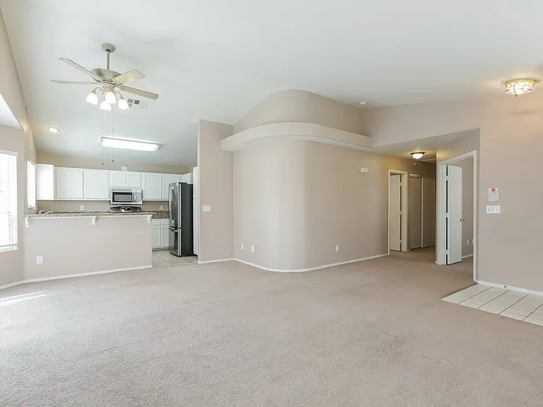 8021 Mount Royal Ct — Photo 5