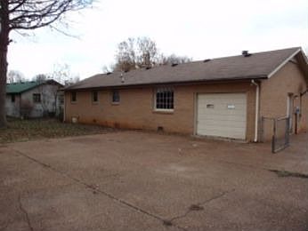 3rd image of 6213 N Clearview Dr
